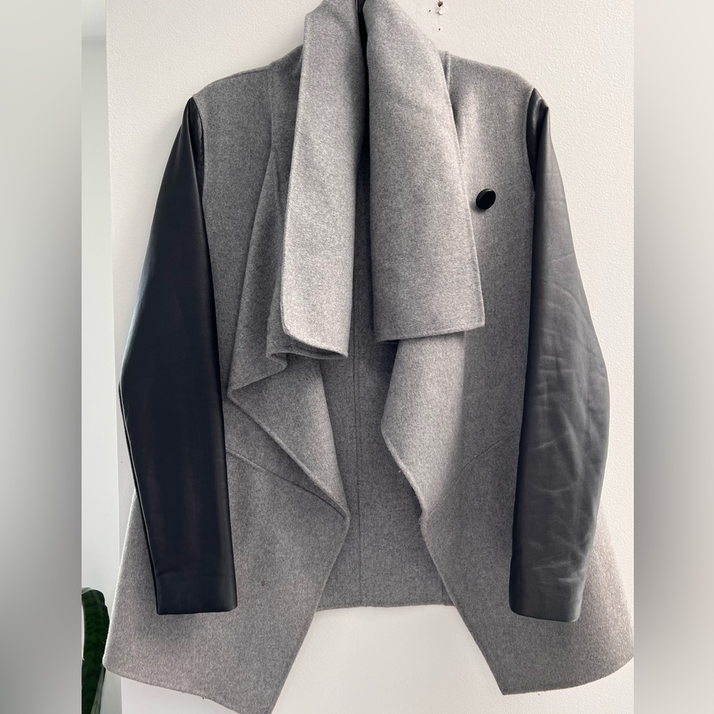 Mackage Vane coat. Black leather  / Grey Wool